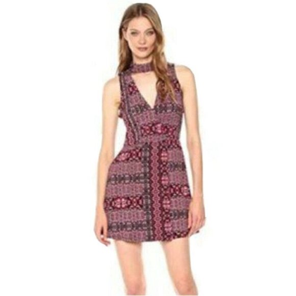 BCBGeneration Maroon Combo Floral Faux-Wrap Mini Dress Neck Collar Woman's Sz XS - Picture 1 of 11